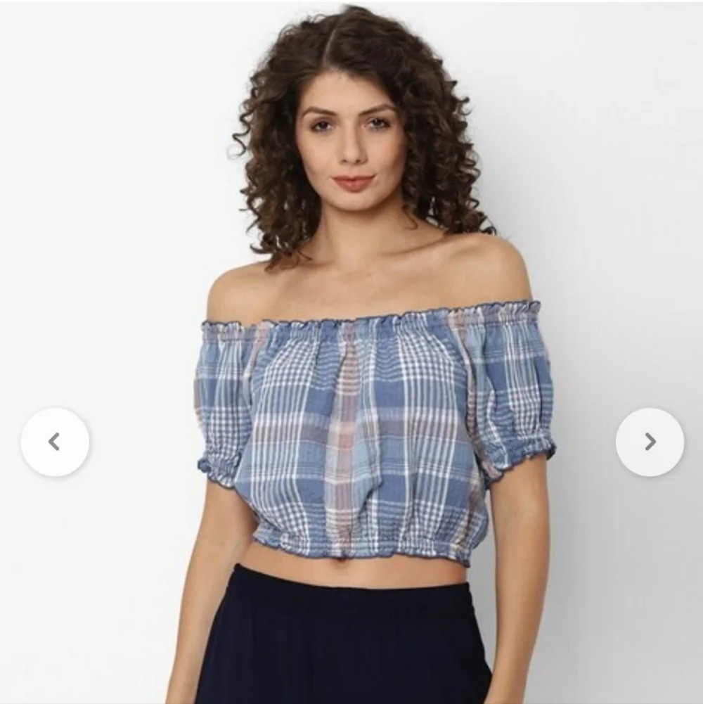 NWT American Eagle Off the shoulder crop top plaid size M